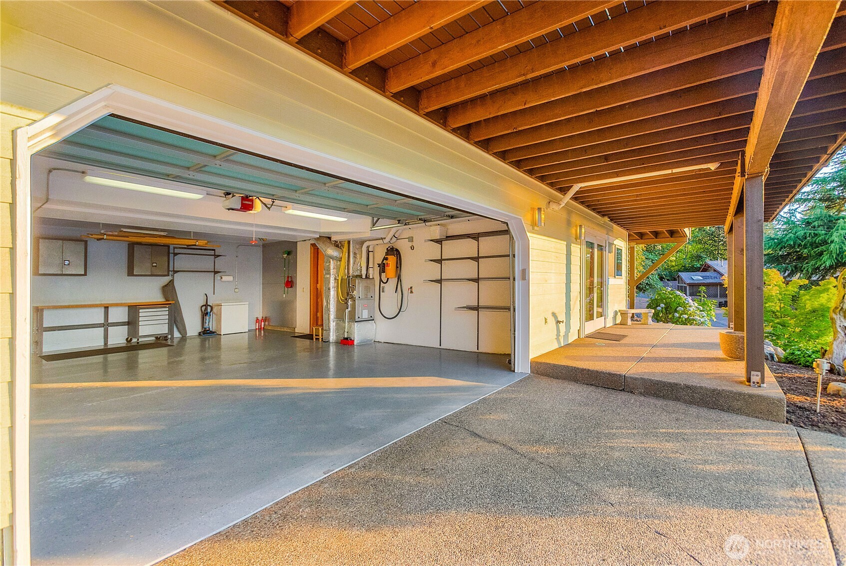 3643 Beach Drive Property Photo 33