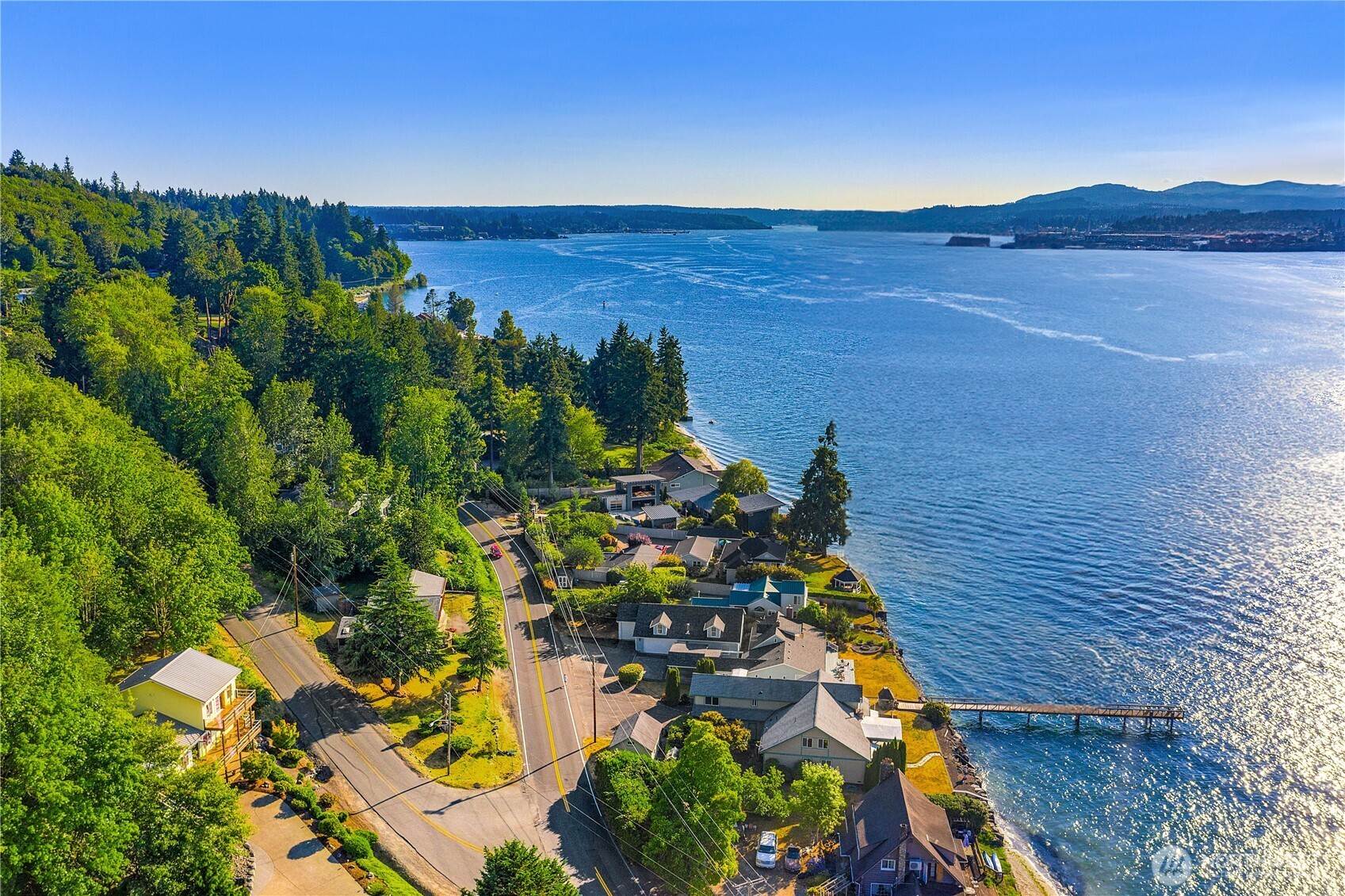 3643 Beach Drive Property Photo 39