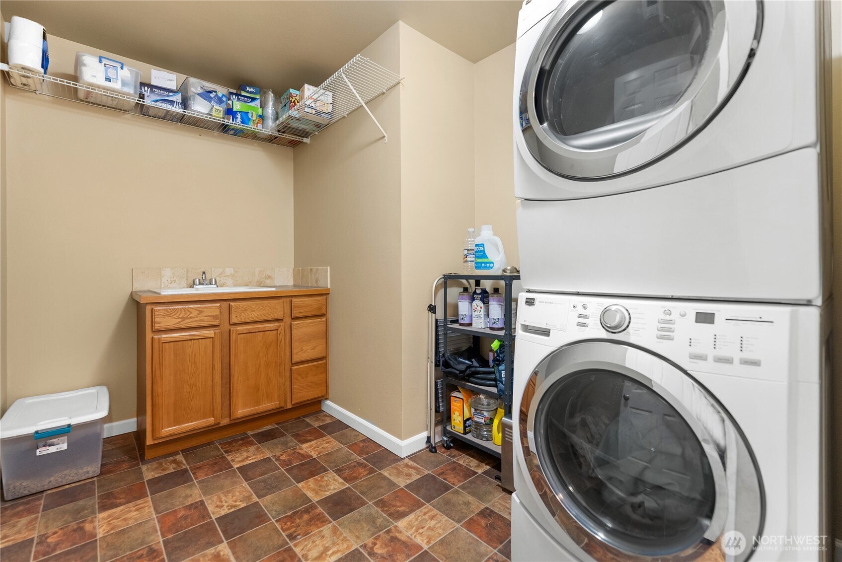 65 Eastlake Road B Property Photo 22