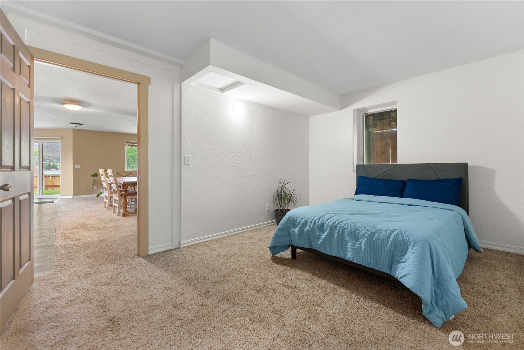 65 Eastlake Road B Property Photo 32