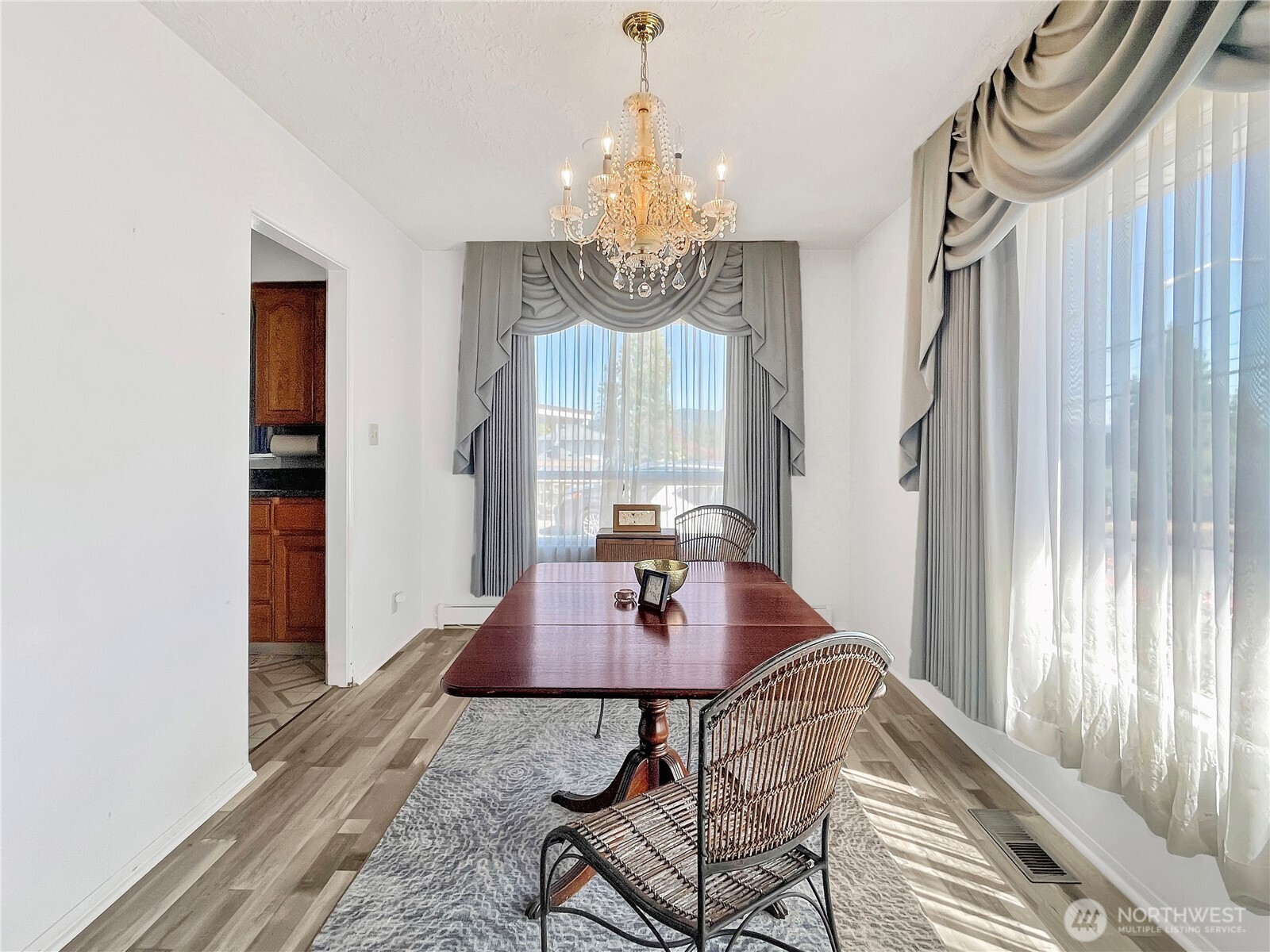 2116 Cascade Way Property Photo 5