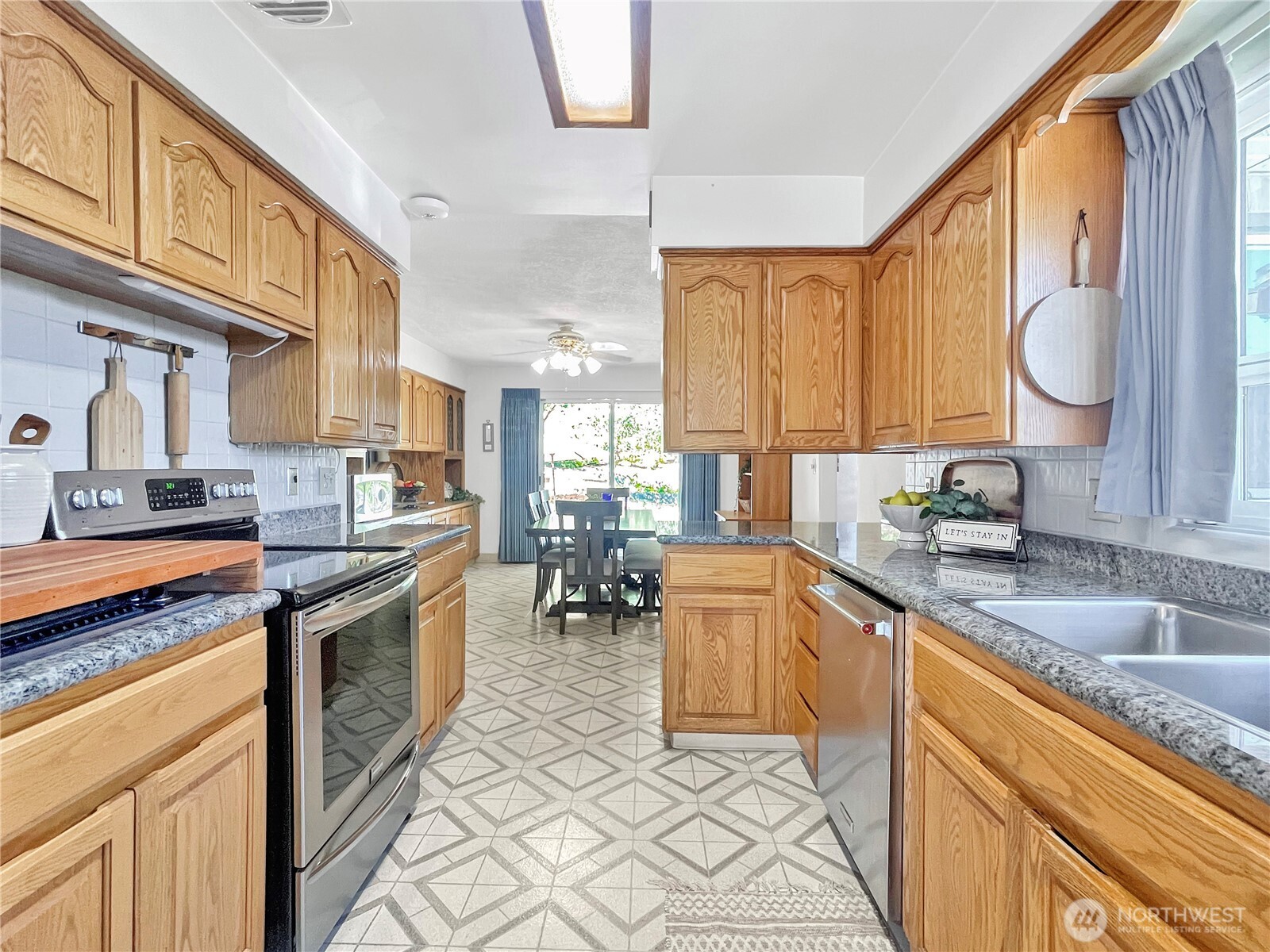 2116 Cascade Way Property Photo 6