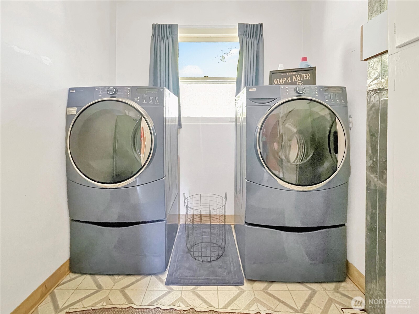 2116 Cascade Way Property Photo 13