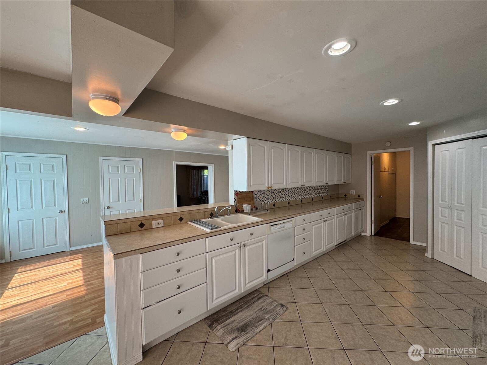 1513 Ironwood Street Property Photo 7