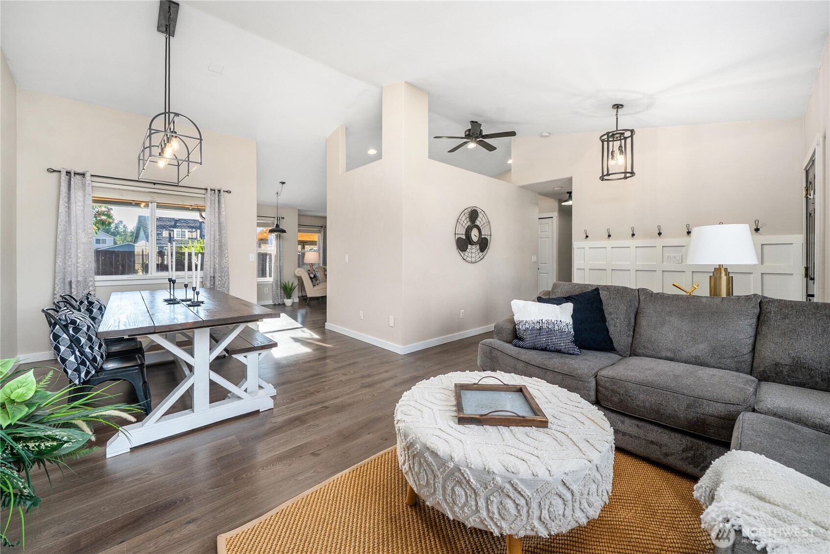 215 Orting Avenue Property Photo 6