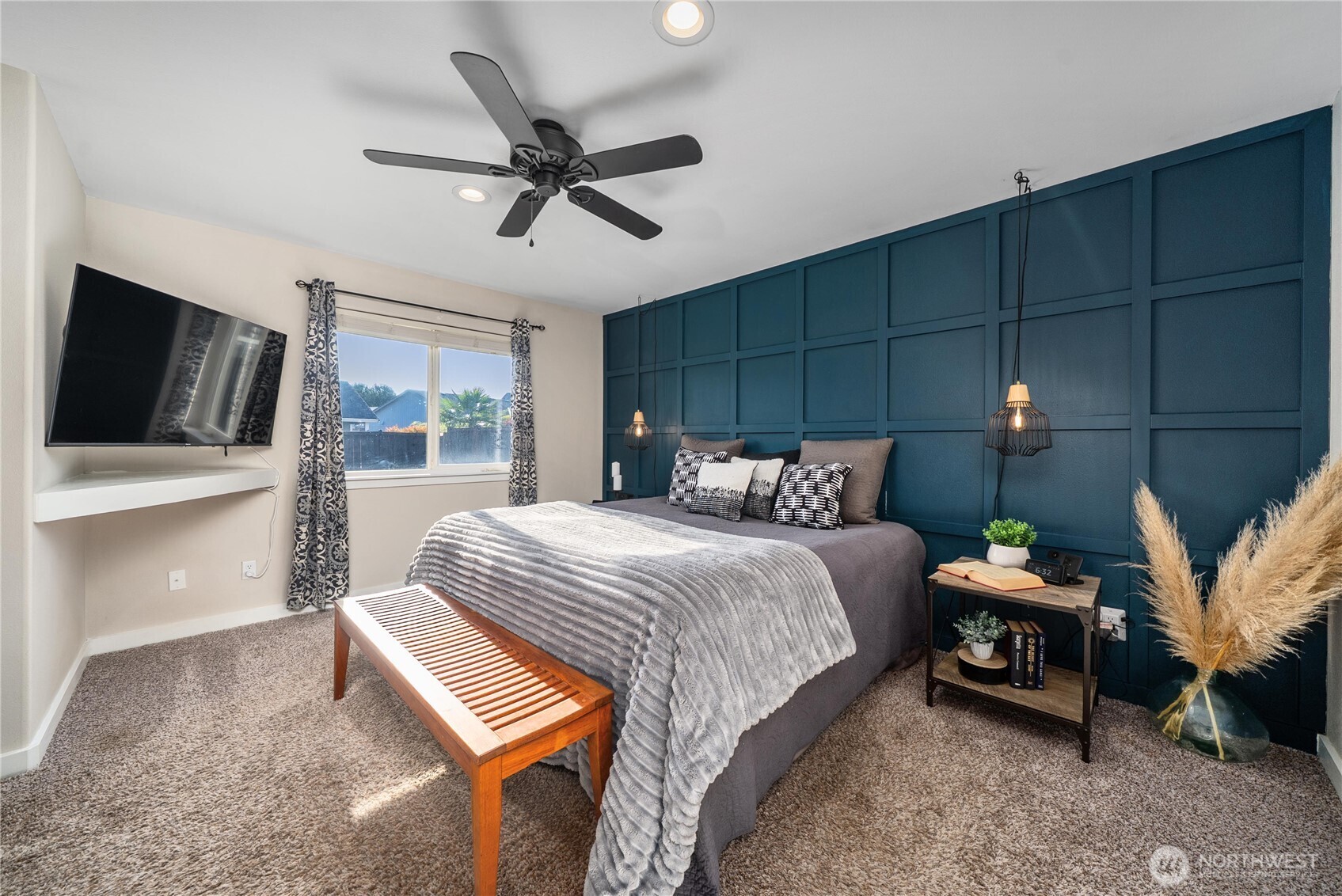 215 Orting Avenue Property Photo 20