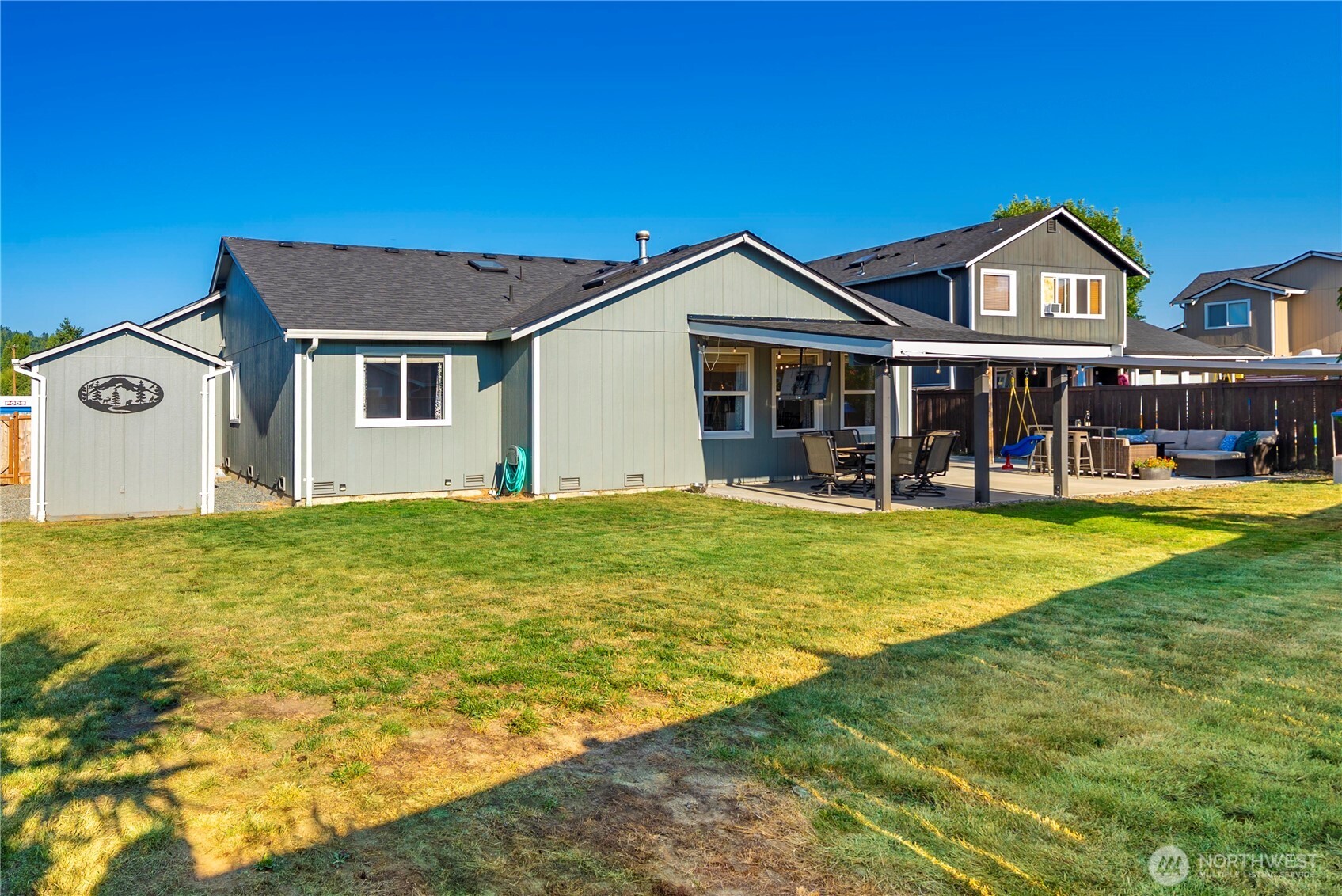 215 Orting Avenue Property Photo 23