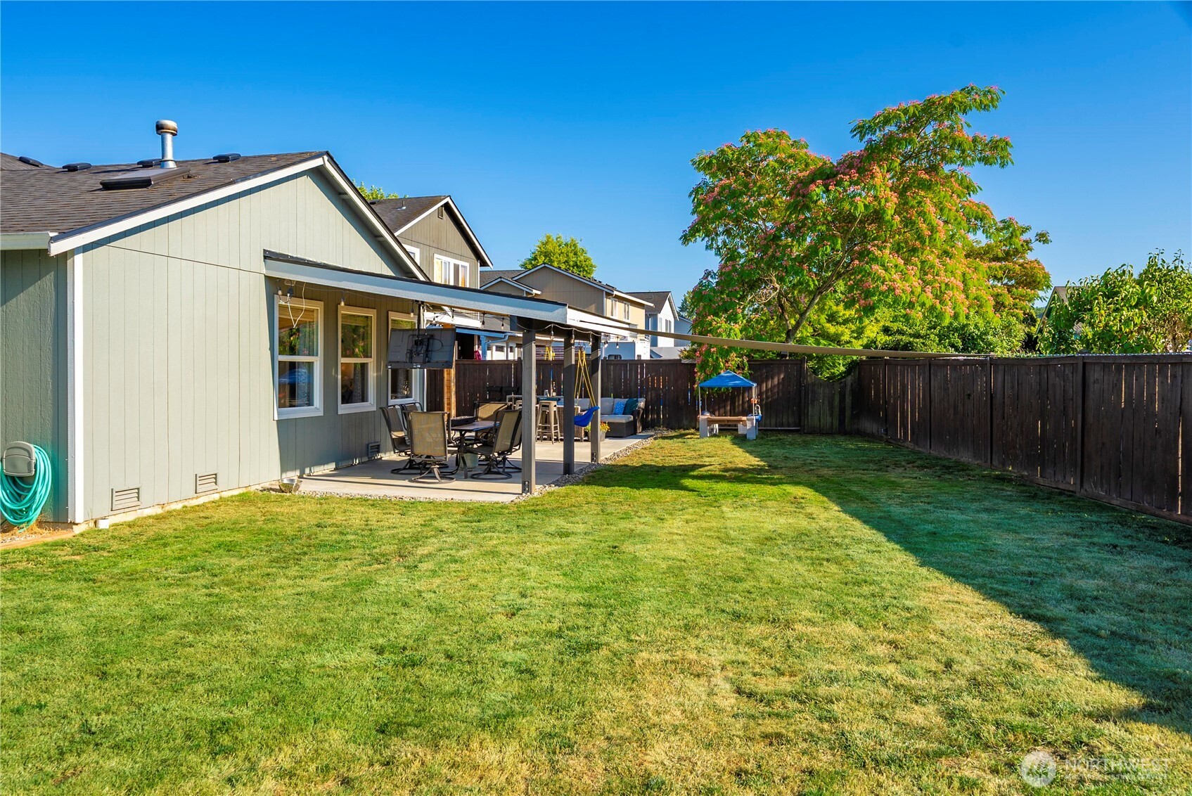 215 Orting Avenue Property Photo 25