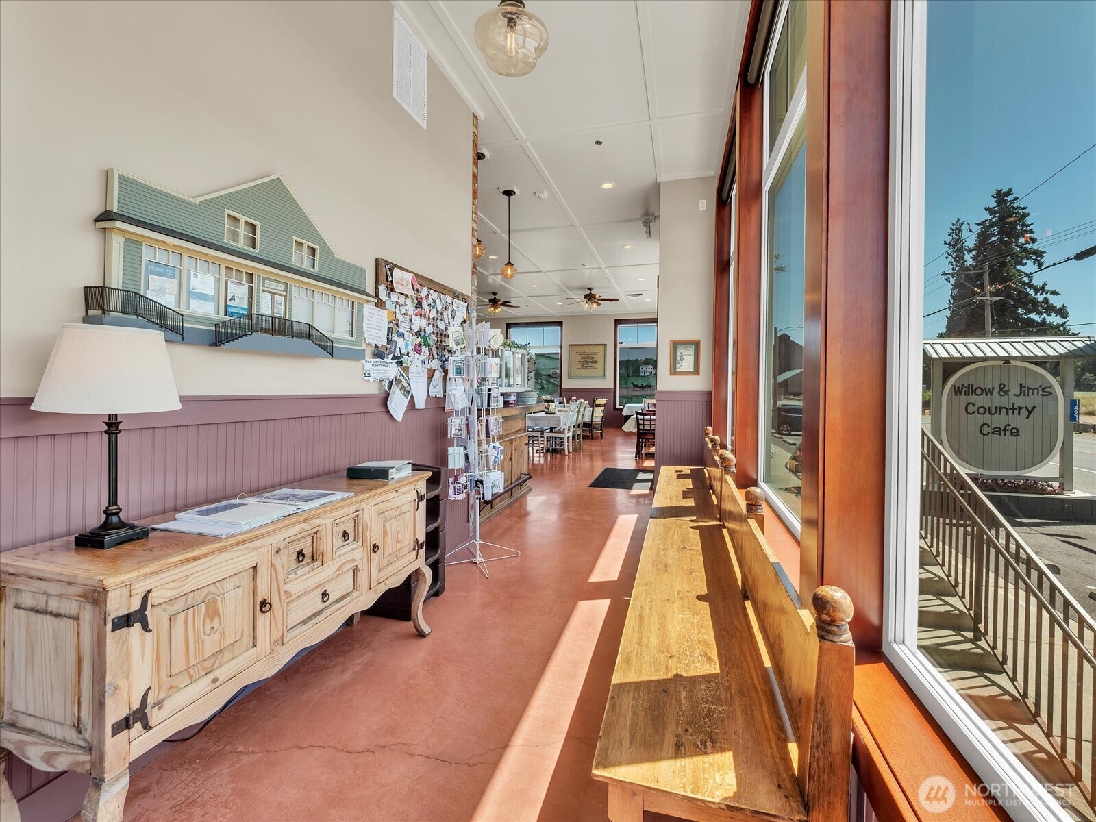 1421 Pioneer Highway Property Photo 4