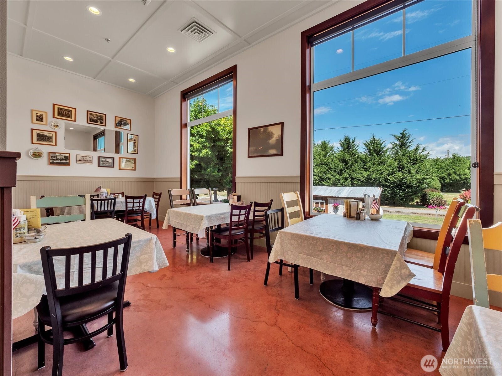 1421 Pioneer Highway Property Photo 10