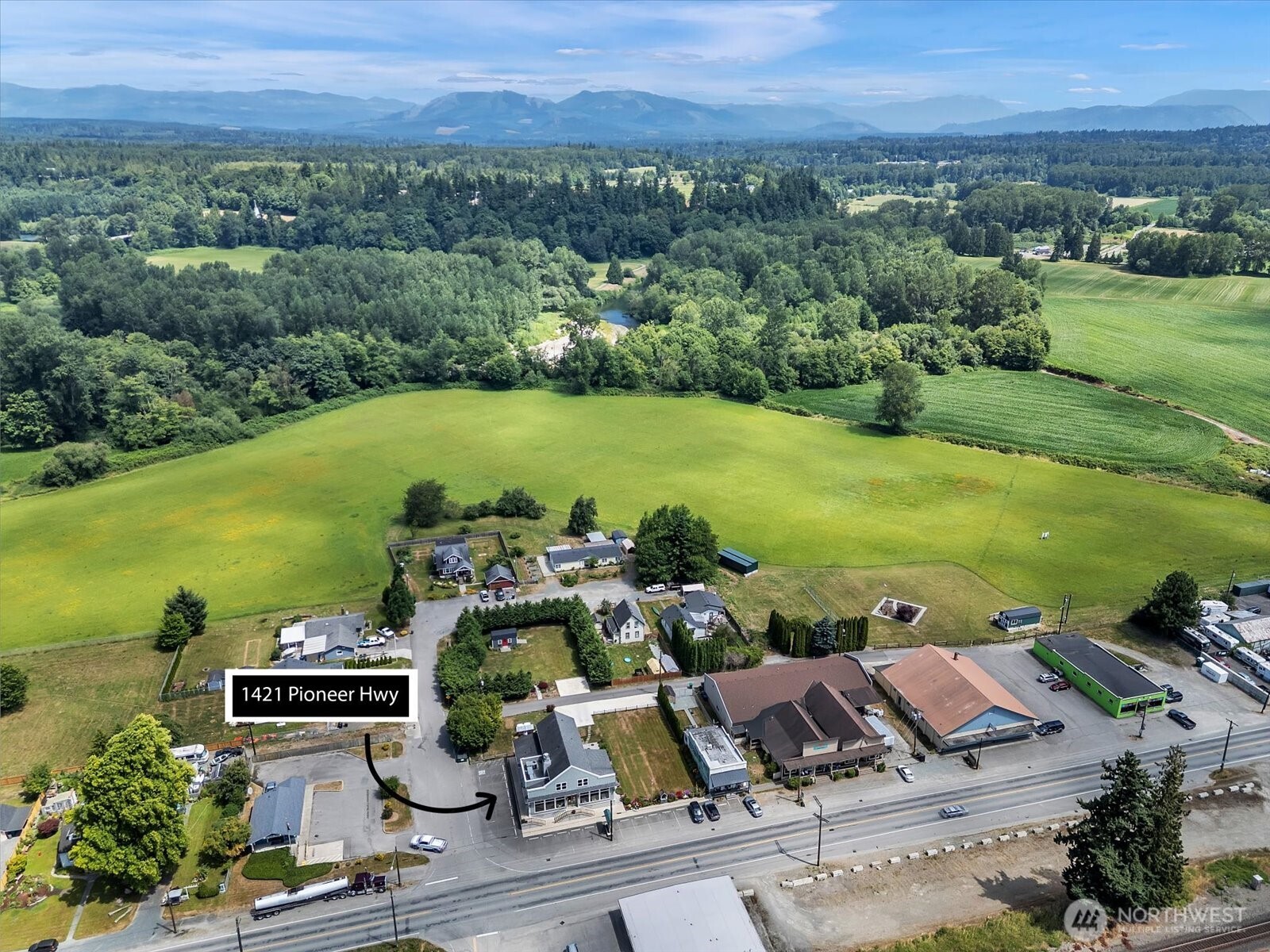 1421 Pioneer Highway Property Photo 38