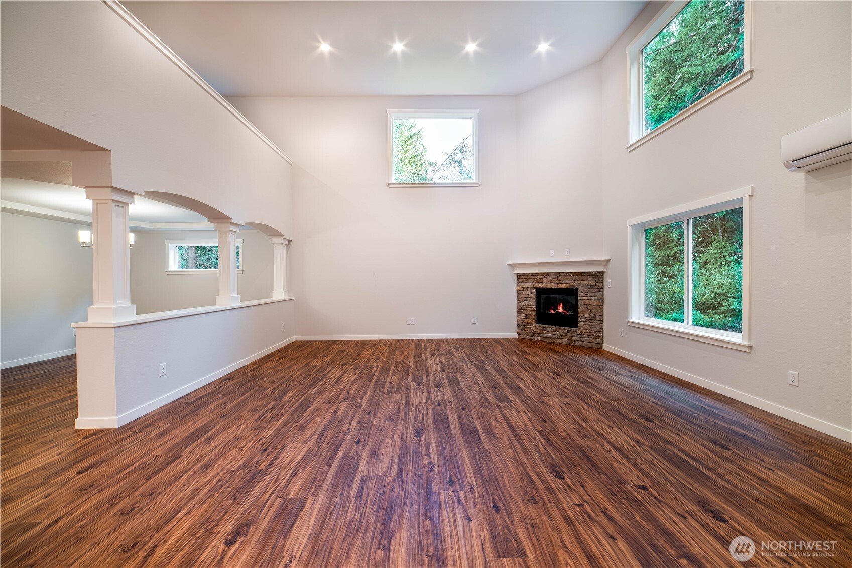 6981 Lakewood Park Lane Property Photo 5