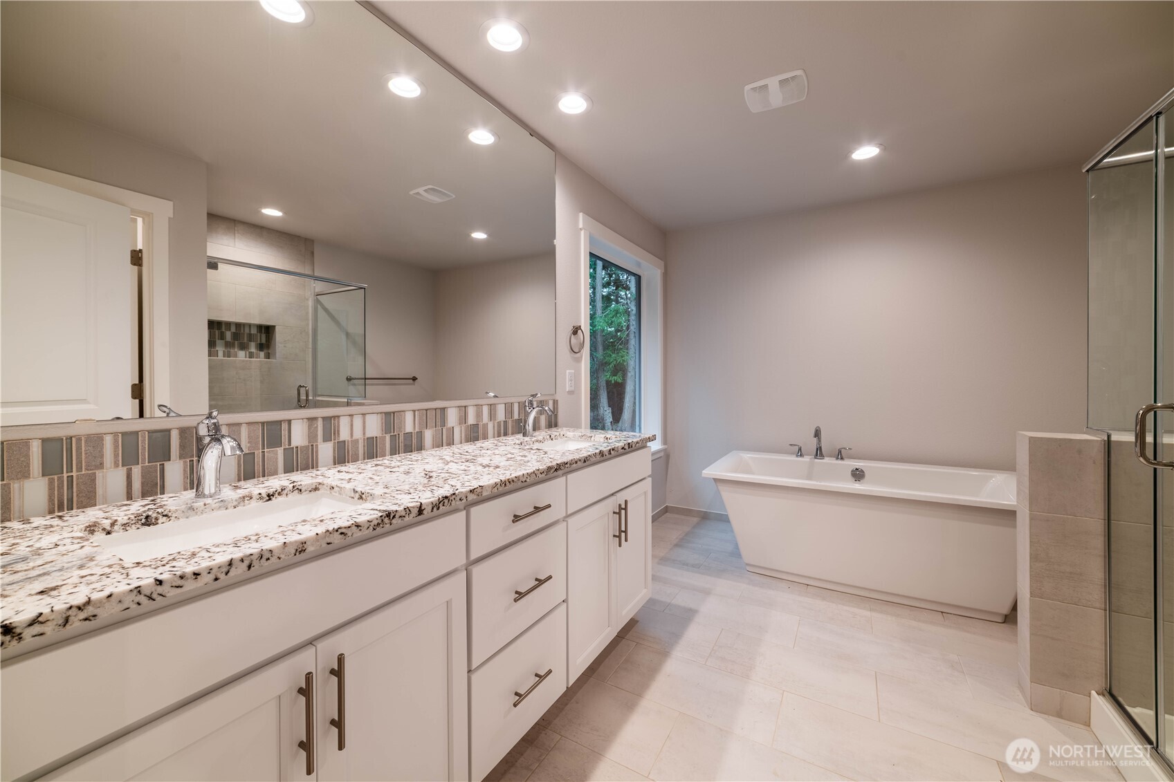 6981 Lakewood Park Lane Property Photo 13