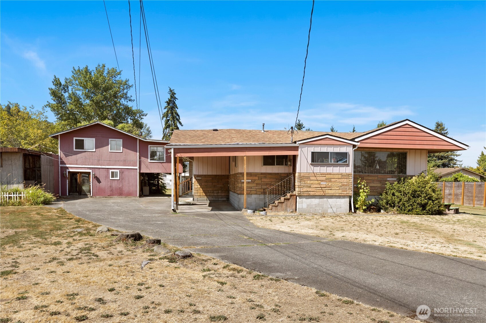 27 2nd Avenue Property Photo 1