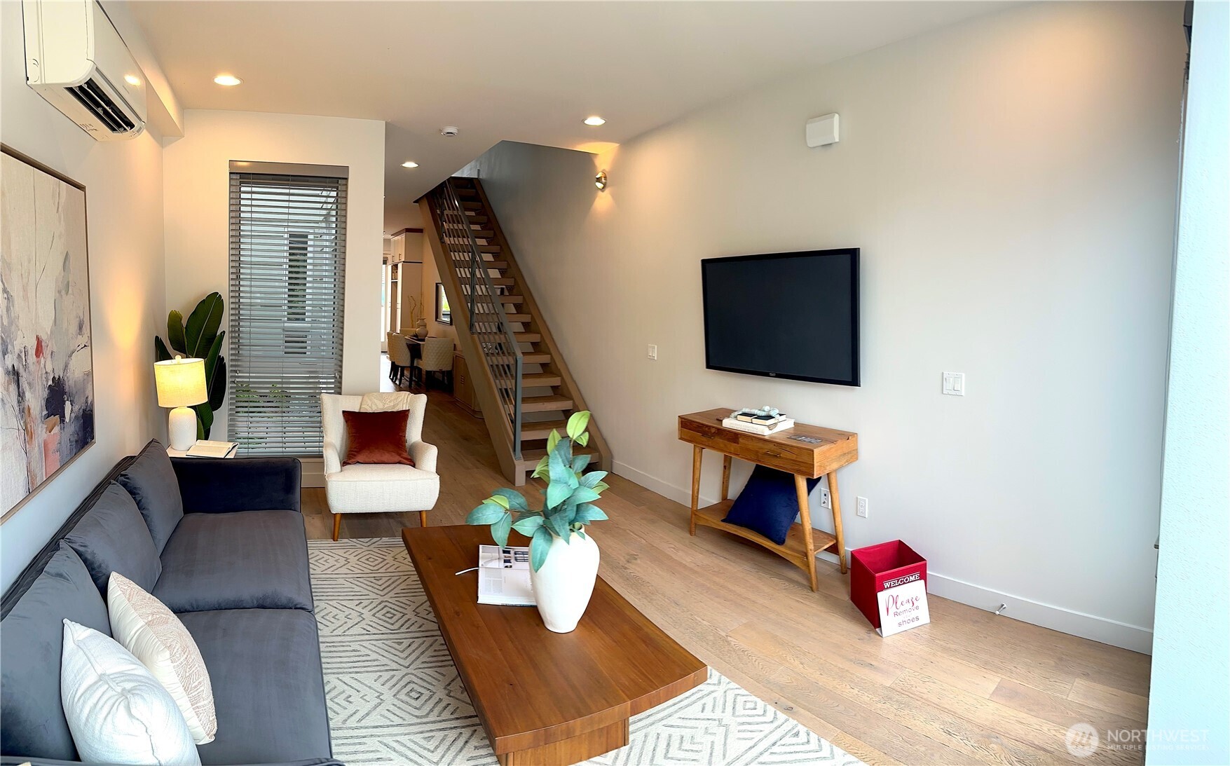 1730 Nw 60th Street Property Photo 4