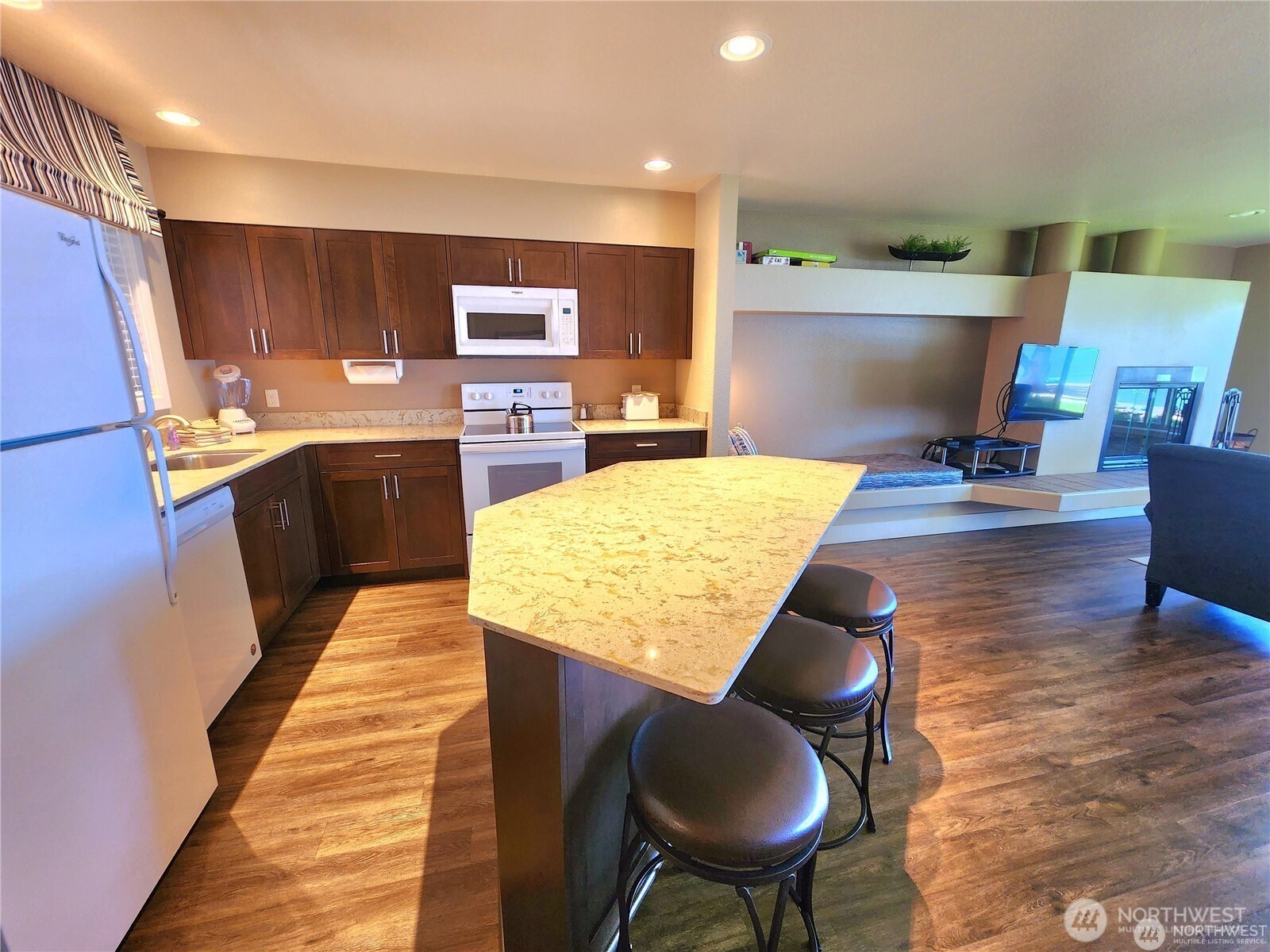 1 Beach 540-o Property Photo 7