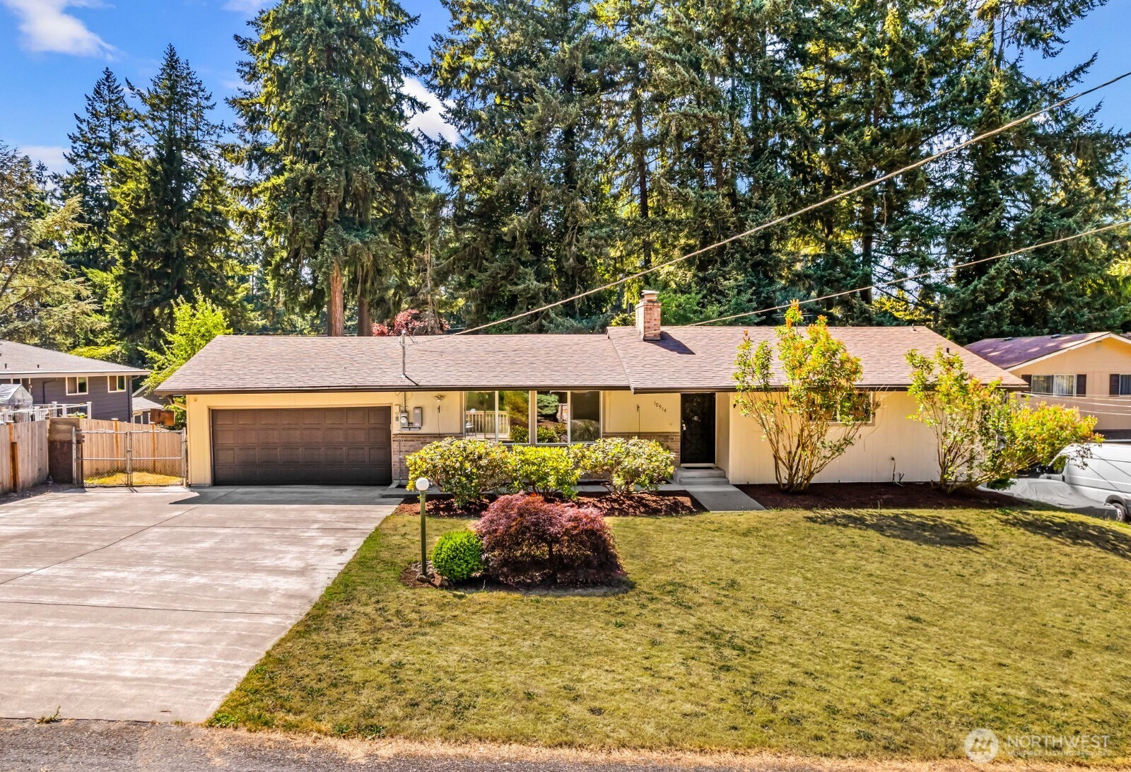 10914 93rd Avenue Property Photo 1