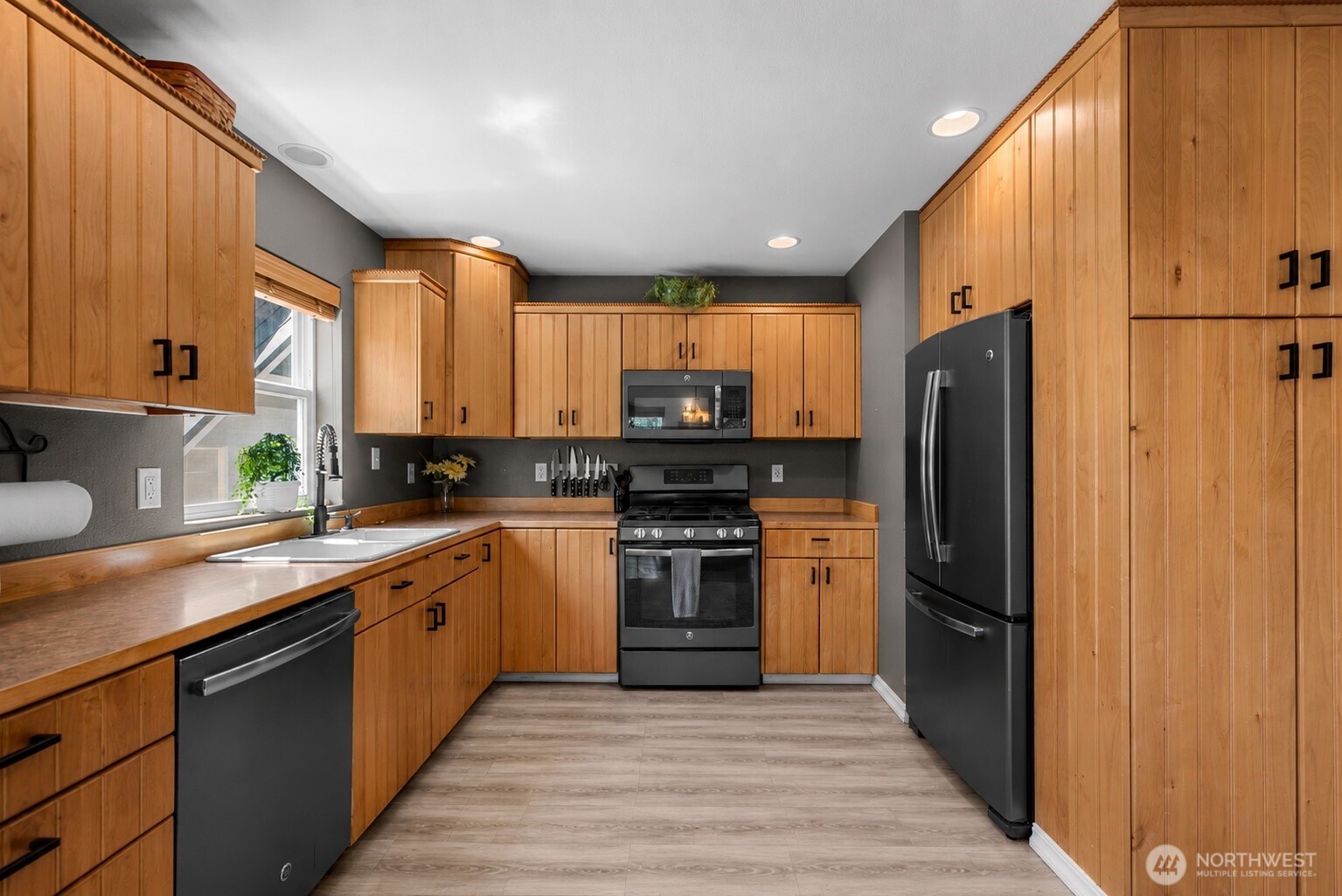 17558 River Road Property Photo 15
