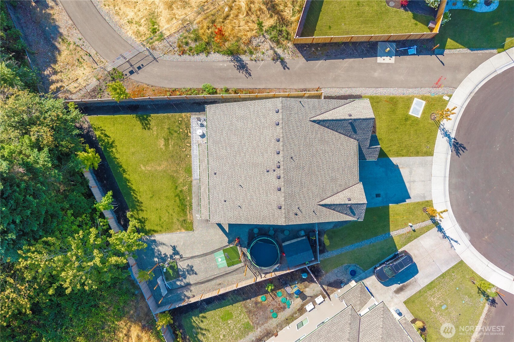 3846 95th Avenue Property Photo 4