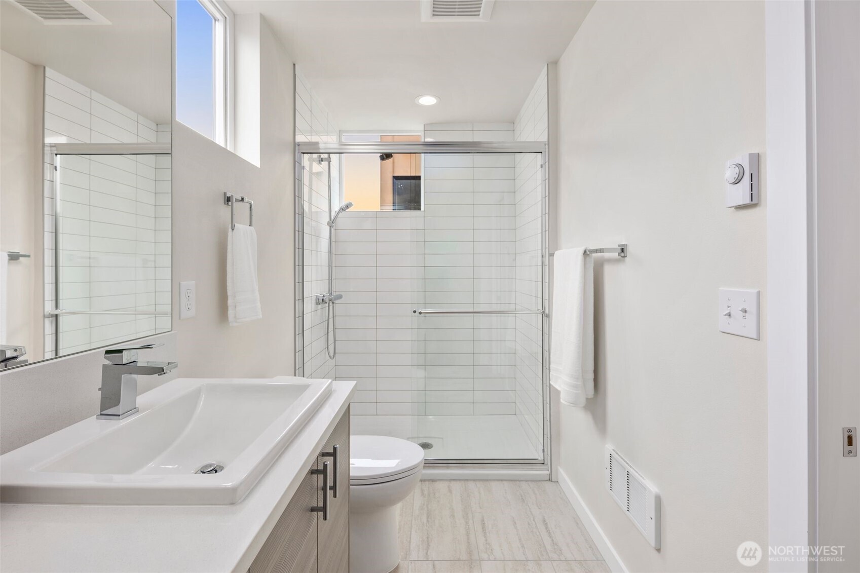 9235 B 16th Avenue Property Photo 17