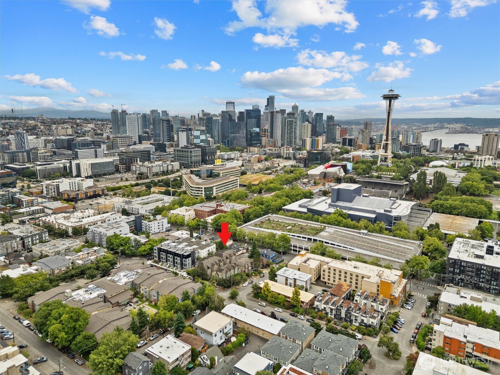 718 Nob Hill Avenue B Property Photo 1