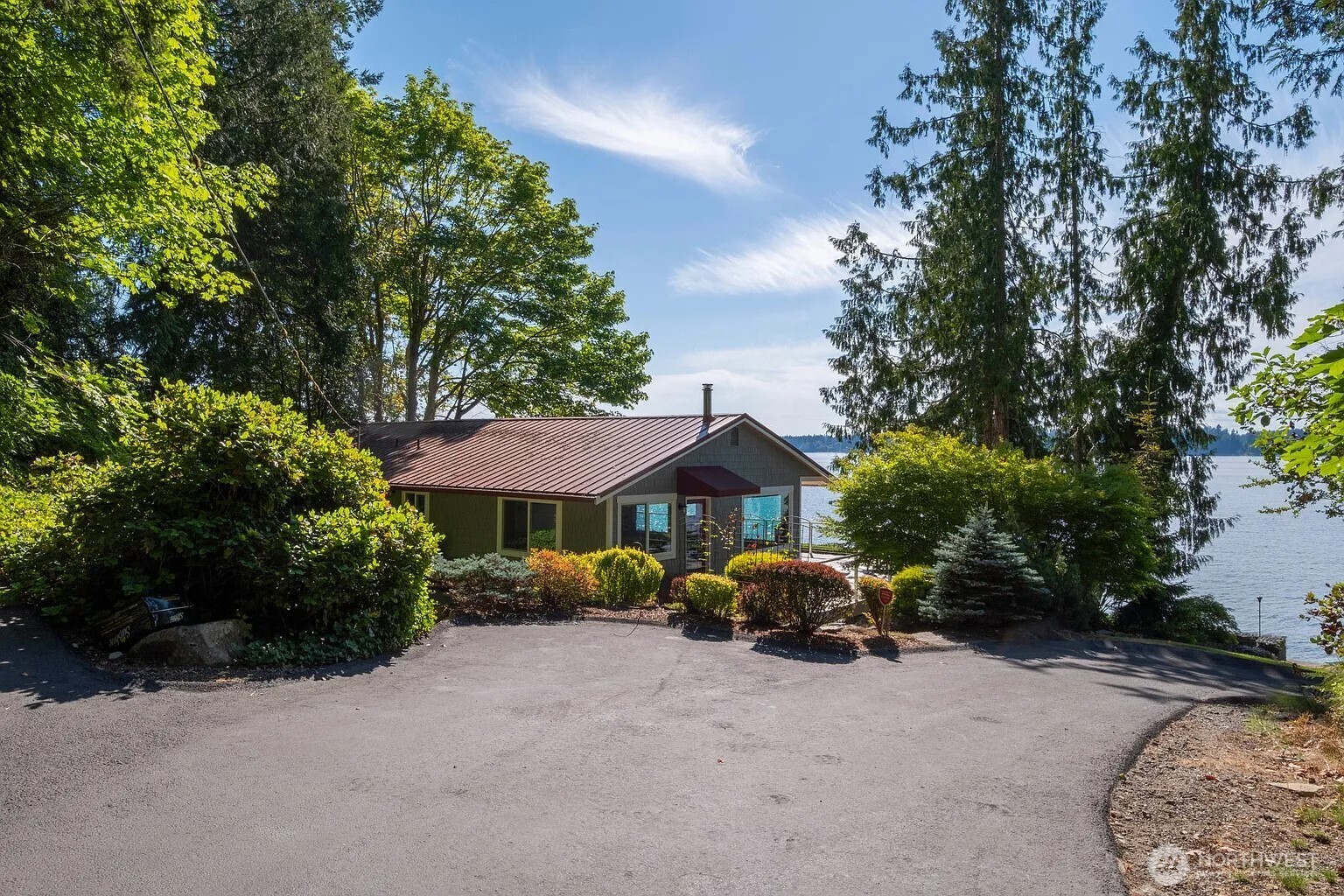 7308 Cresent Beach Road Property Photo 1