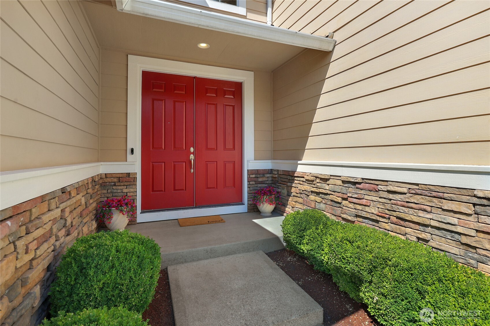 7019 135th Street Property Photo 4