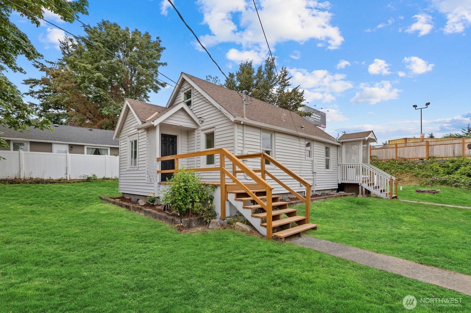 6215 28th Street Property Photo 1