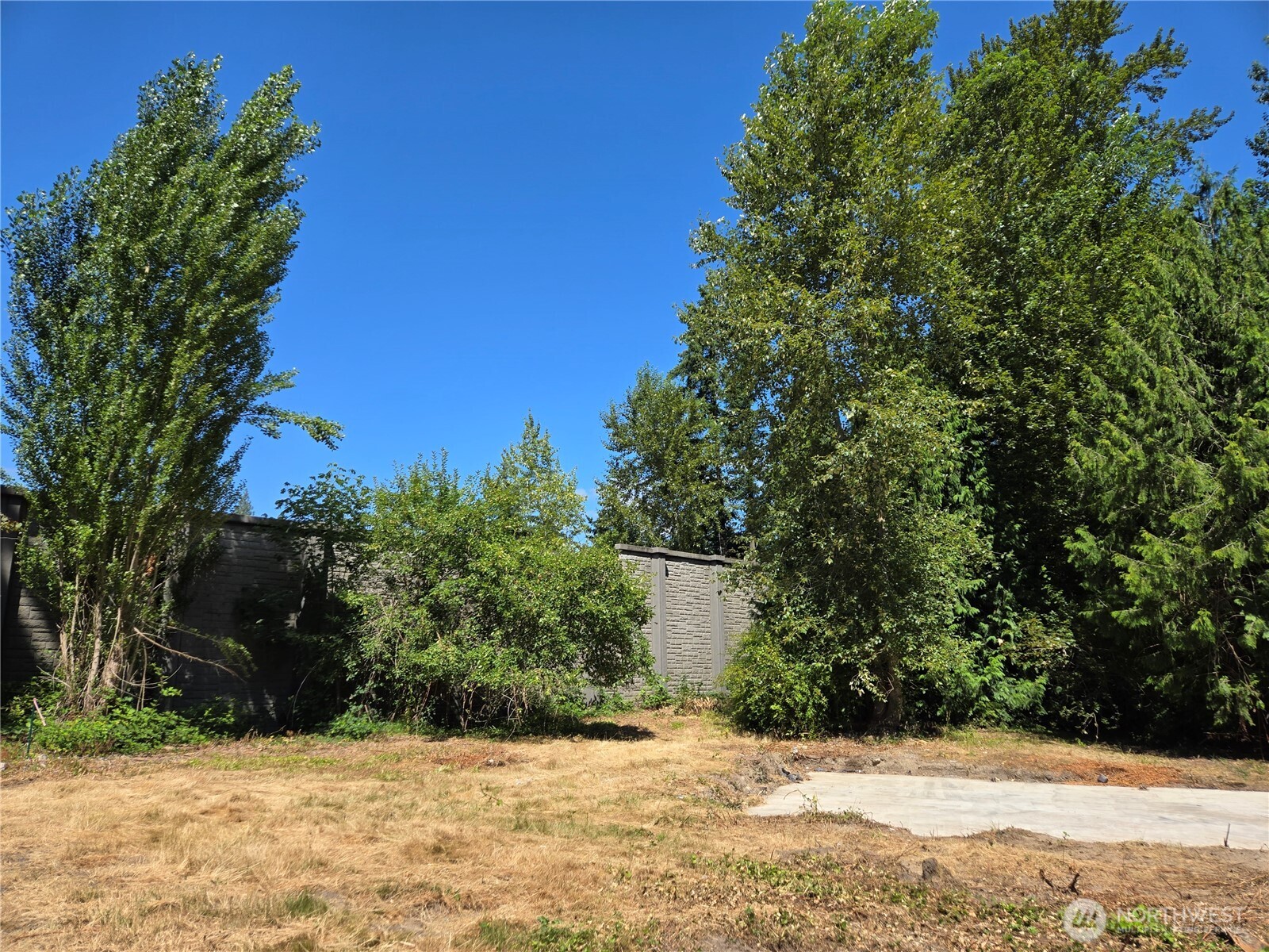 10433 Slater Avenue Property Photo 6