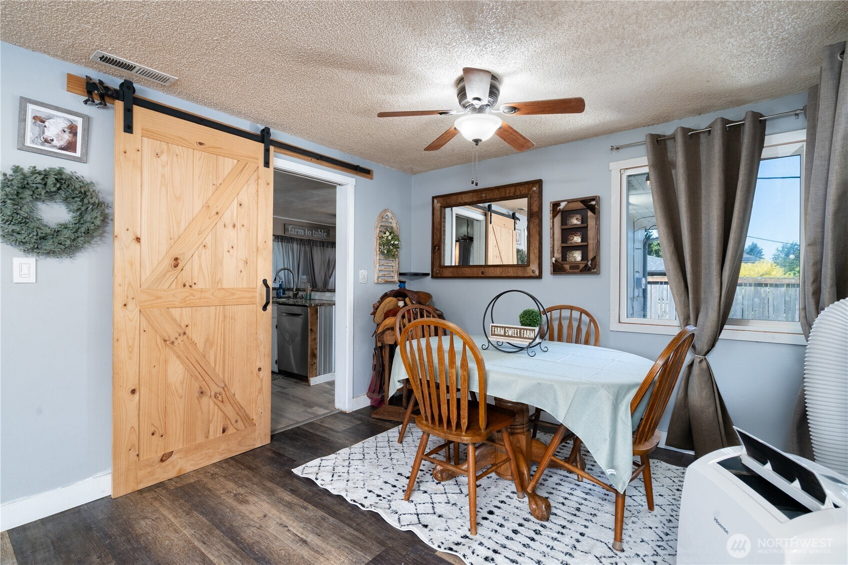 16027 W Division Street Property Photo 6