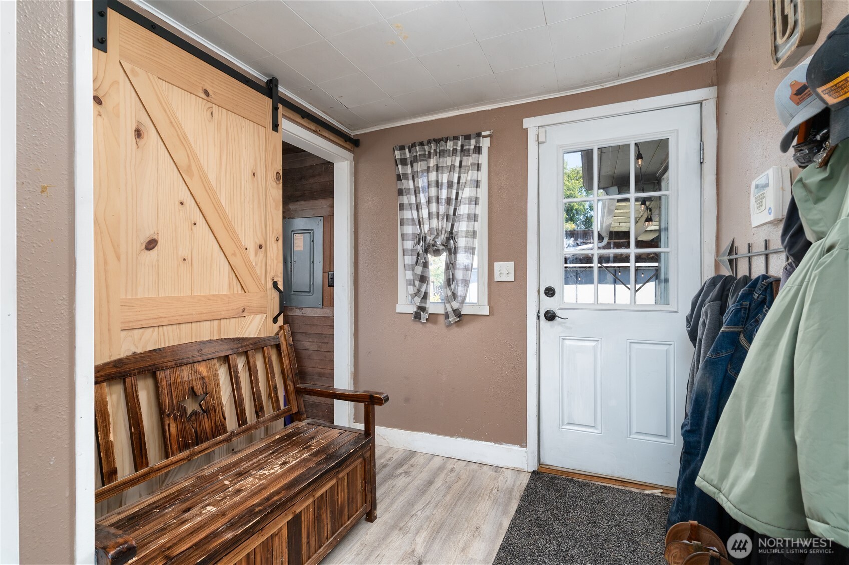 16027 W Division Street Property Photo 15