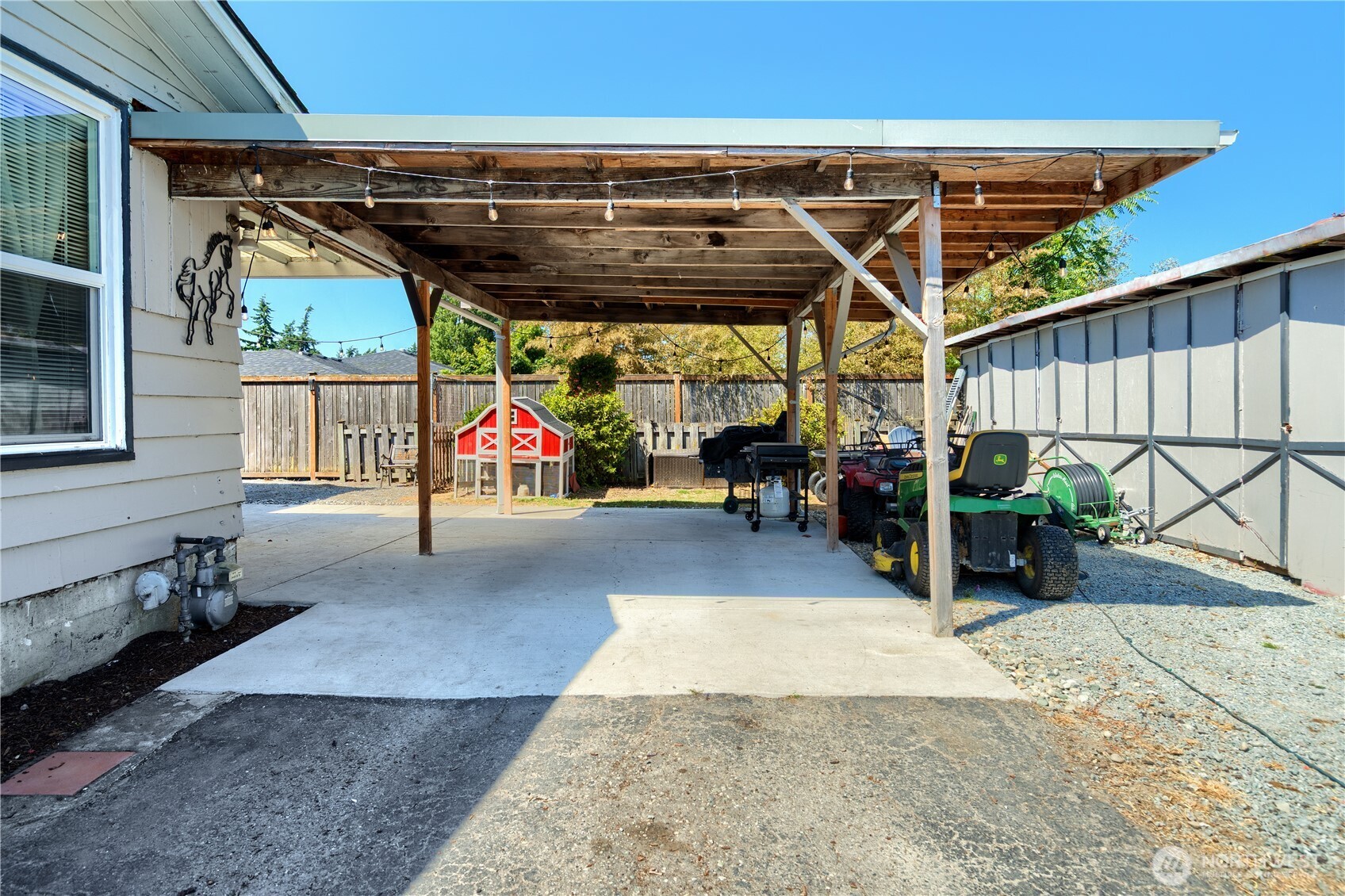 16027 W Division Street Property Photo 18