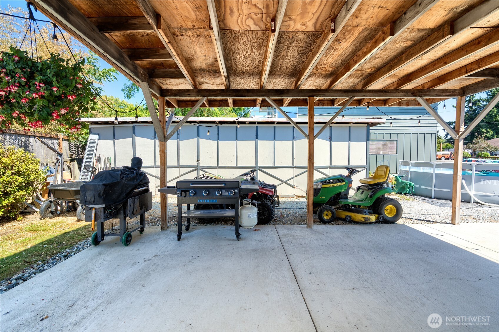 16027 W Division Street Property Photo 20