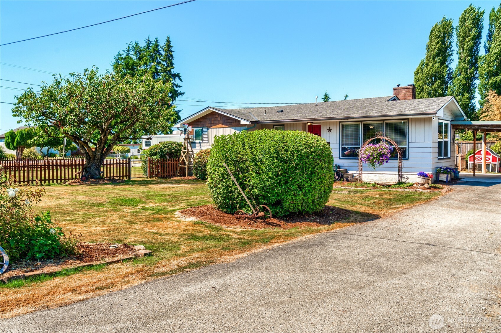 16027 W Division Street Property Photo 24