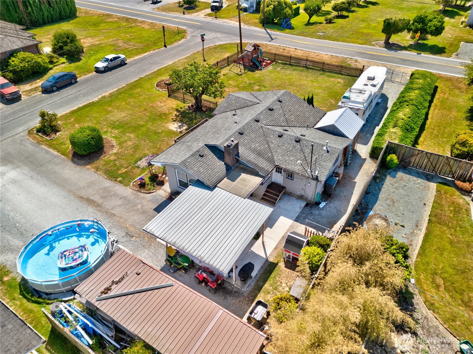 16027 W Division Street Property Photo 27