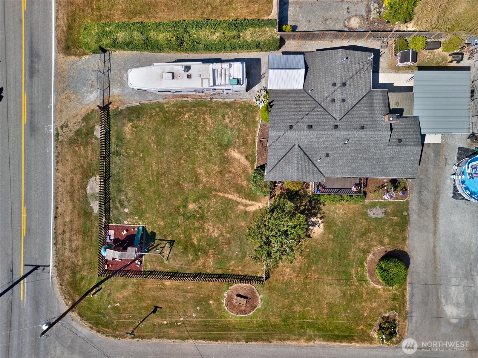 16027 W Division Street Property Photo 32