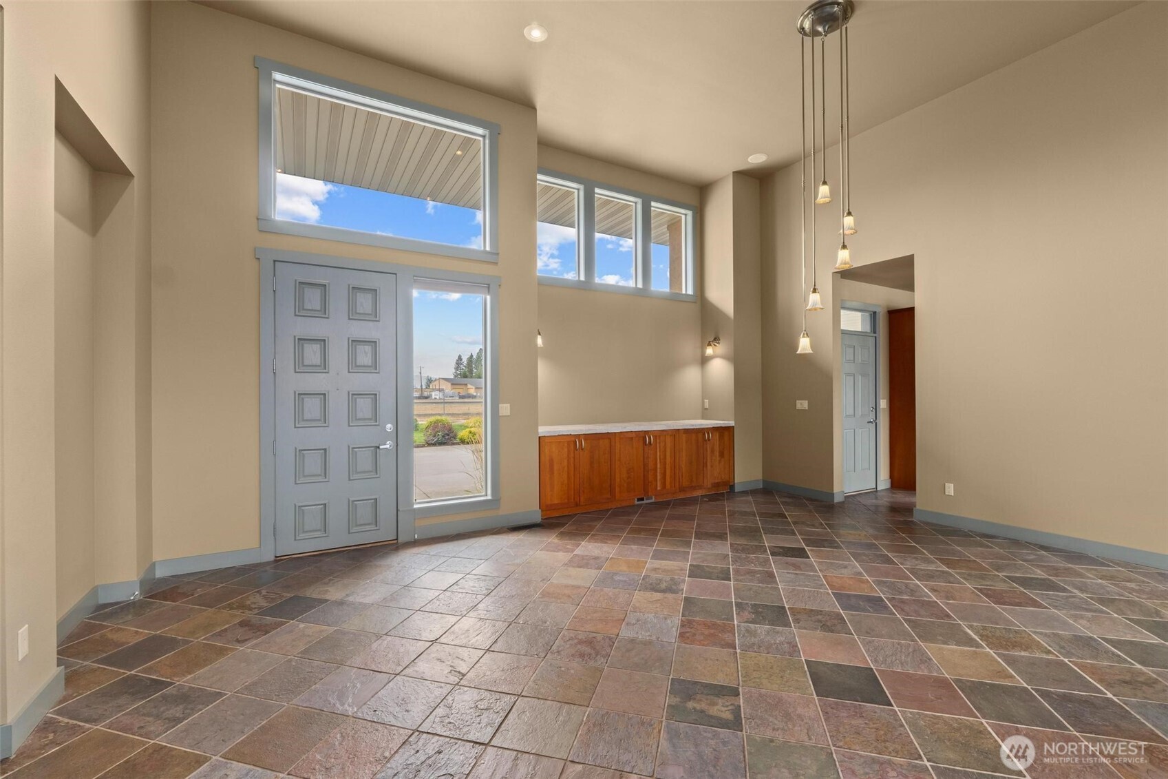 1900 Tamarack Street Property Photo 18