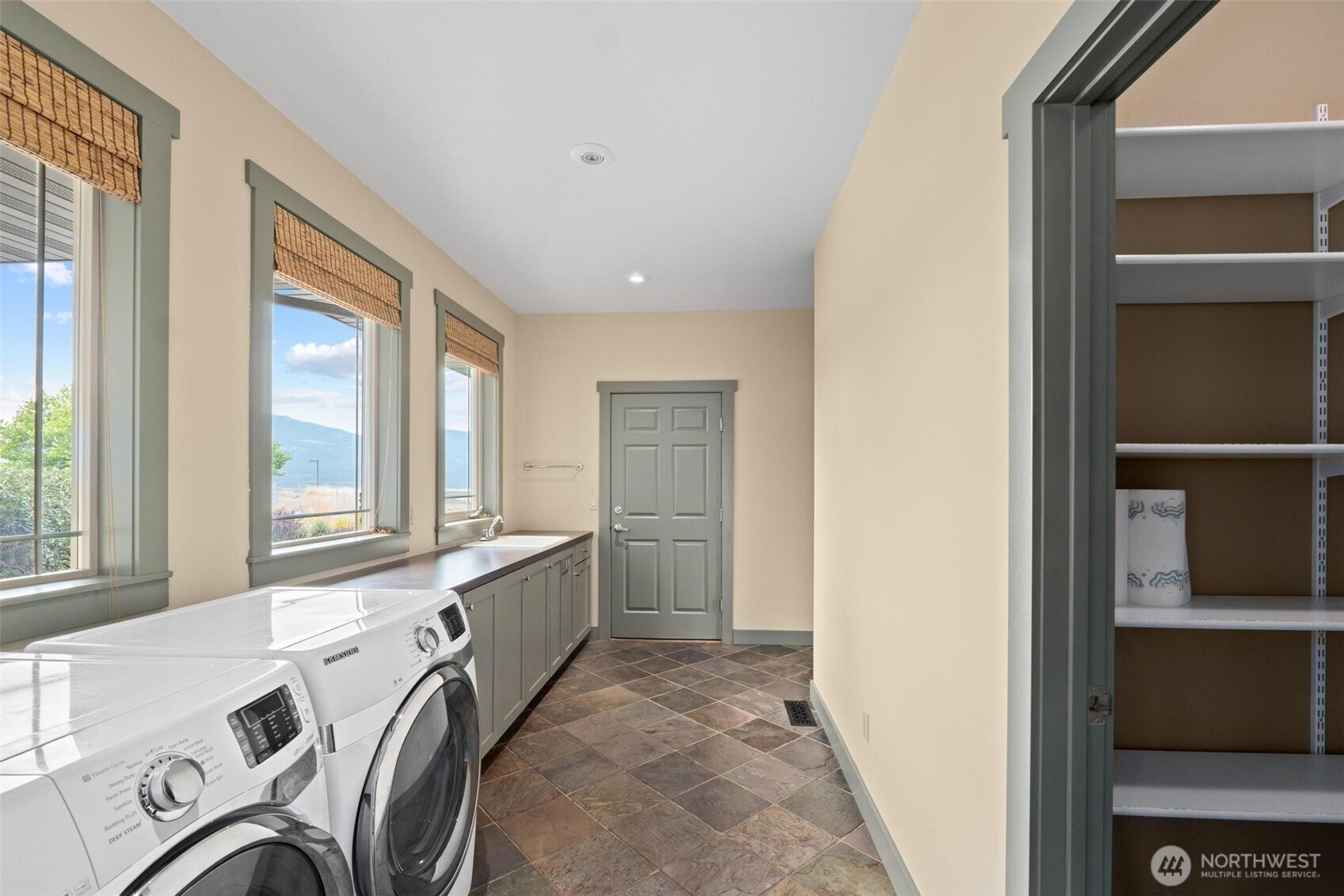 1900 Tamarack Street Property Photo 37