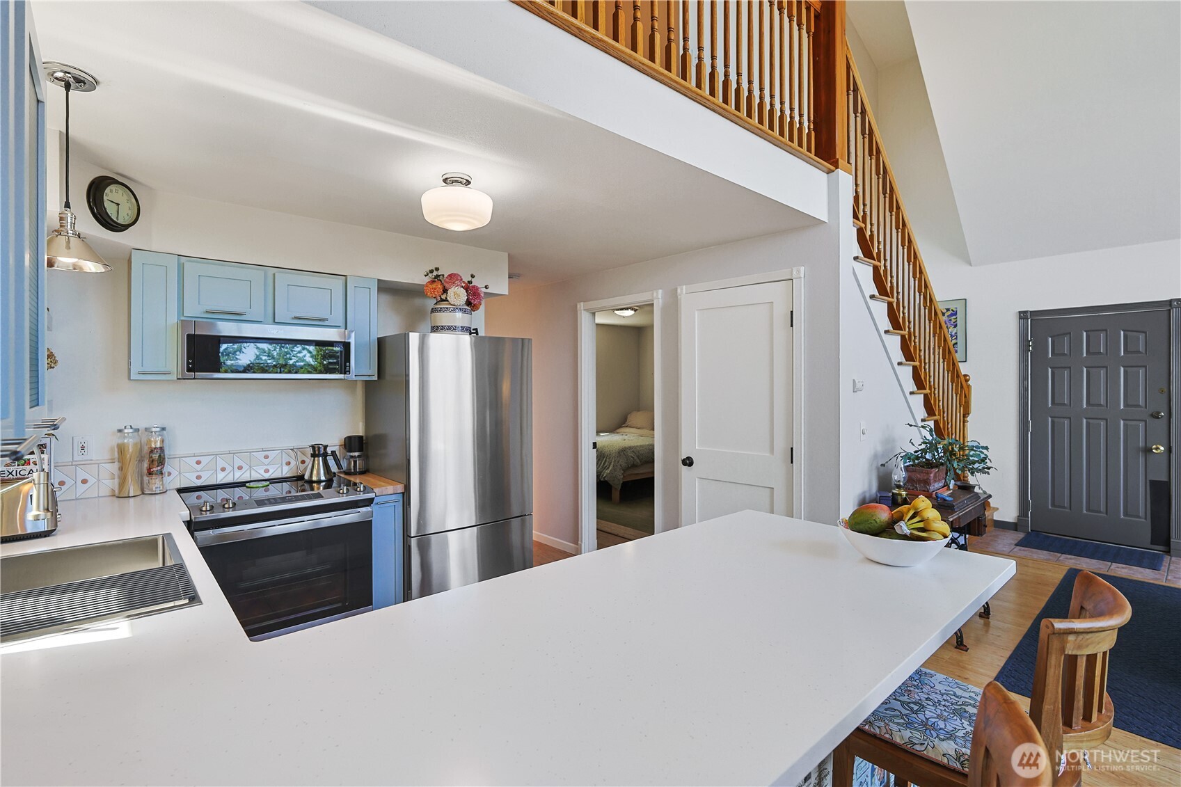 304698 Highway 101 Property Photo 11