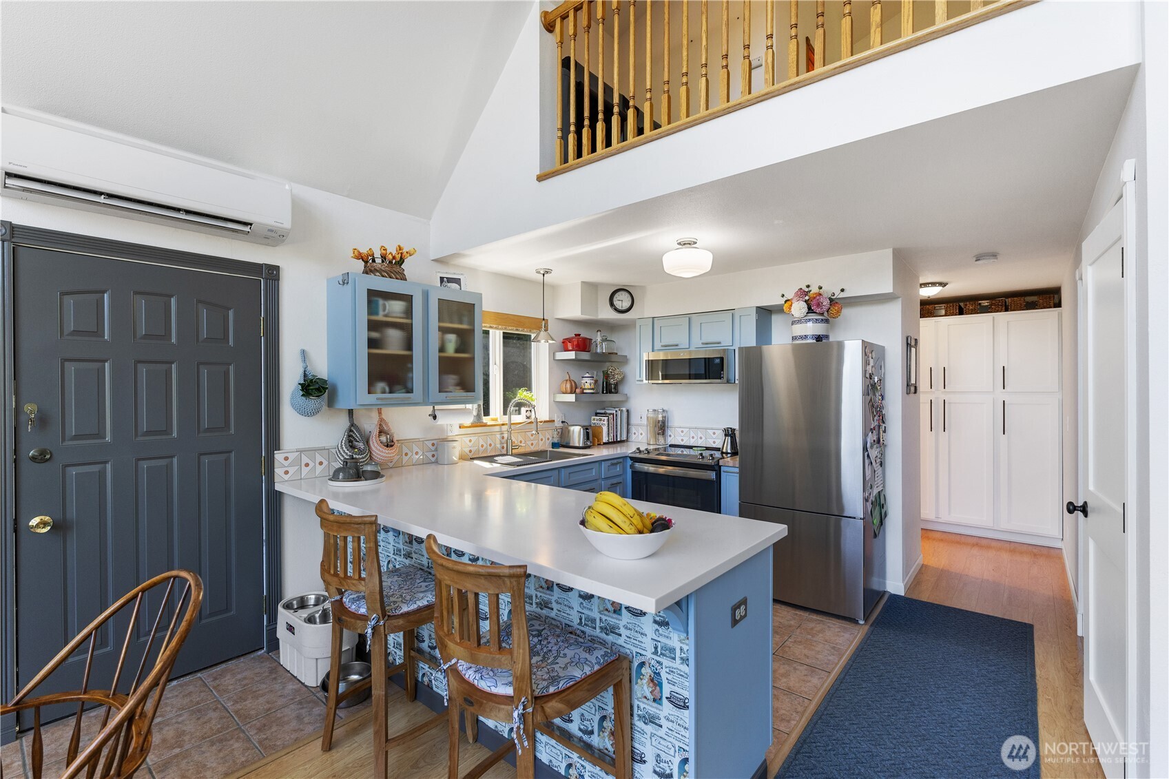 304698 Highway 101 Property Photo 12