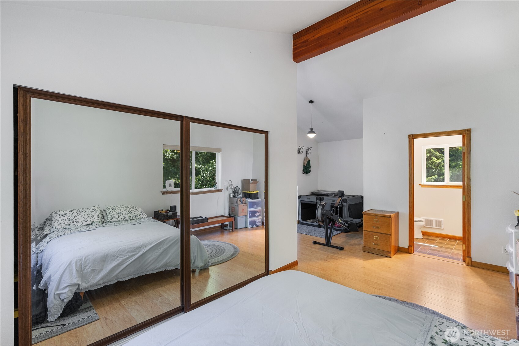 304698 Highway 101 Property Photo 19