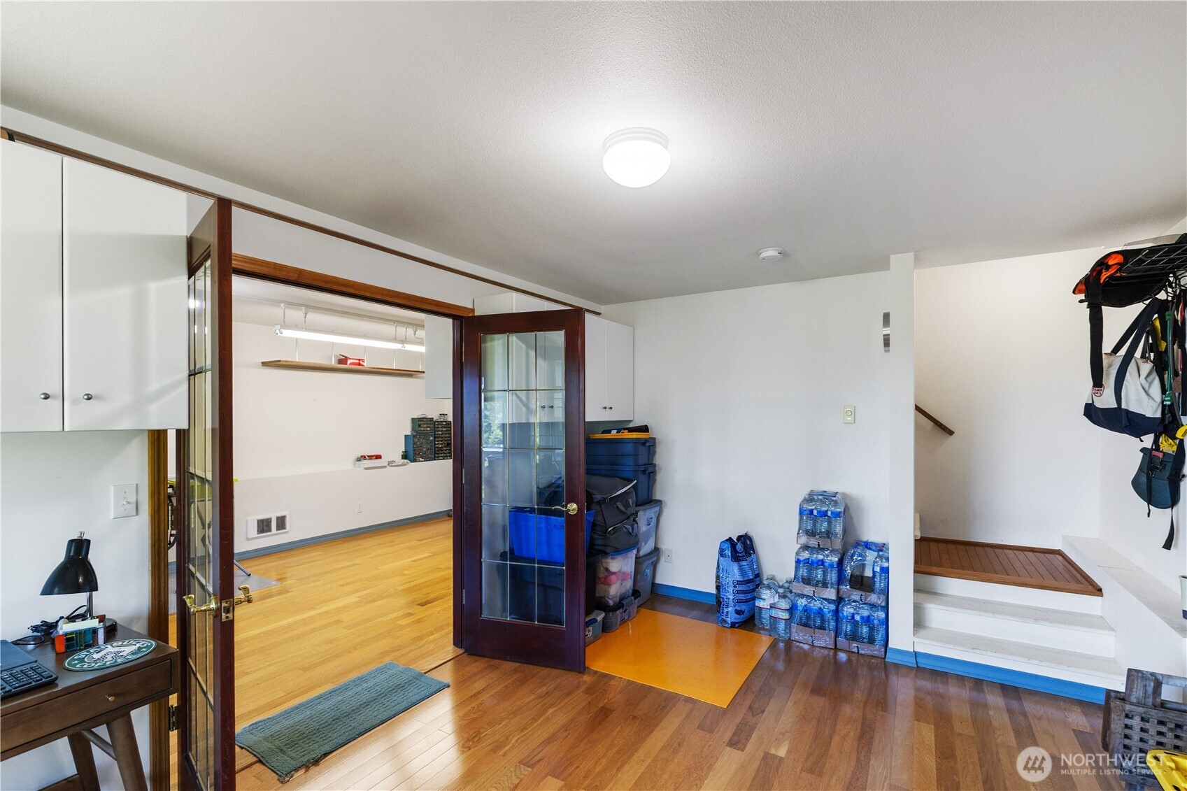 304698 Highway 101 Property Photo 27