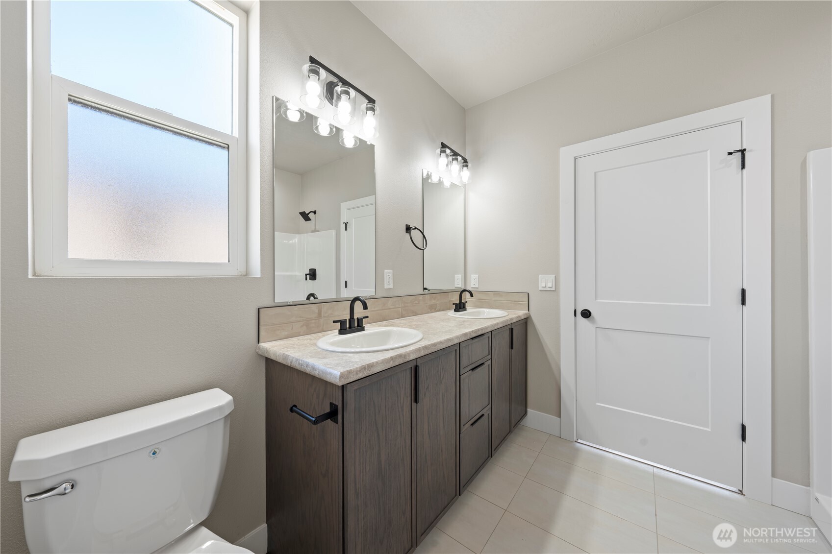 706 O Street Property Photo 6