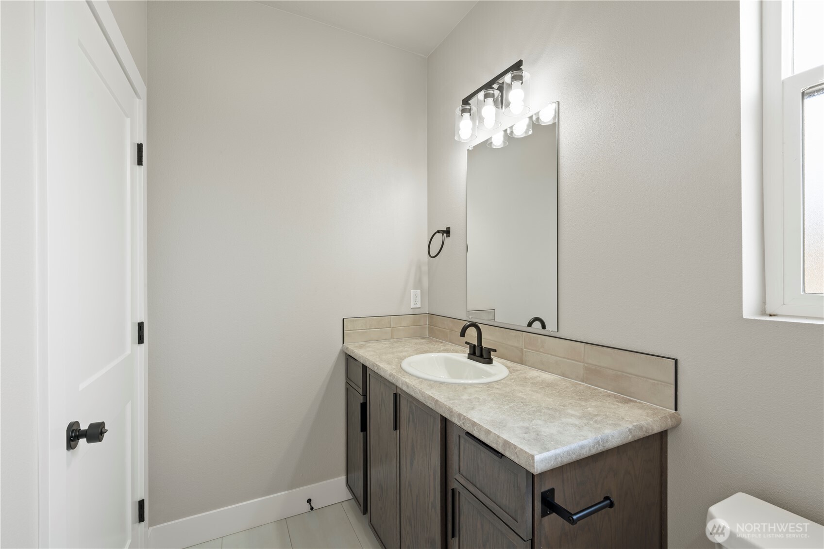 706 O Street Property Photo 24
