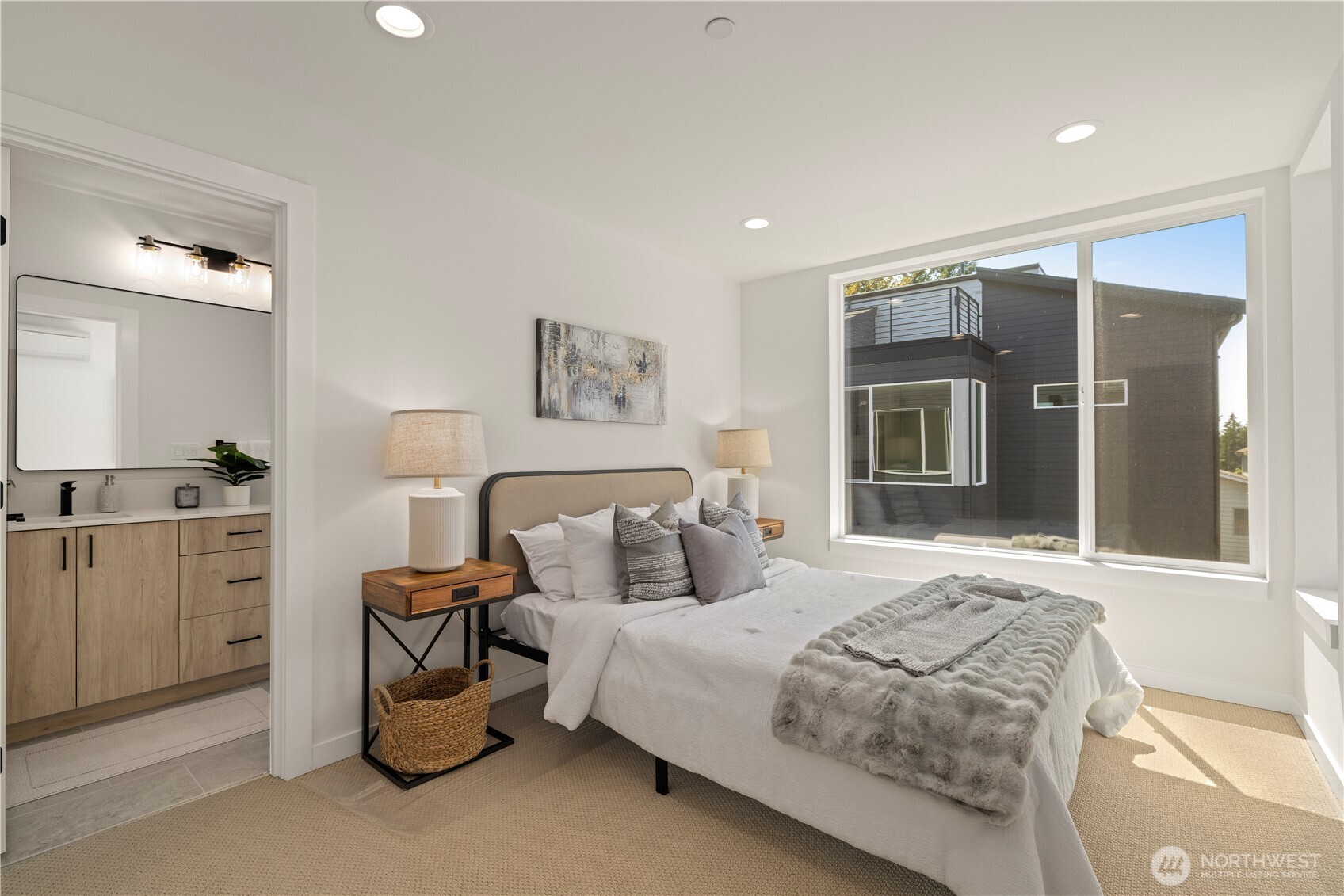 1911 A N 120th Street Property Photo 17