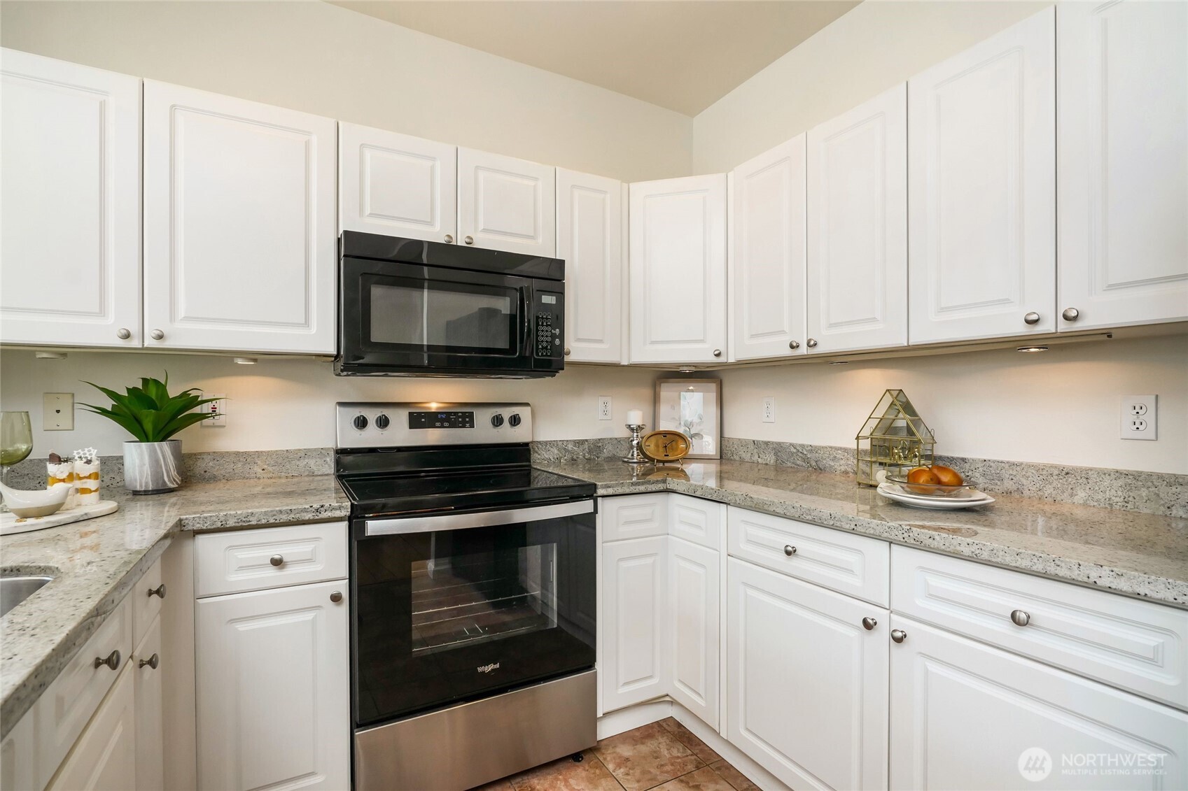 18606 Ne 57th Street Property Photo 11