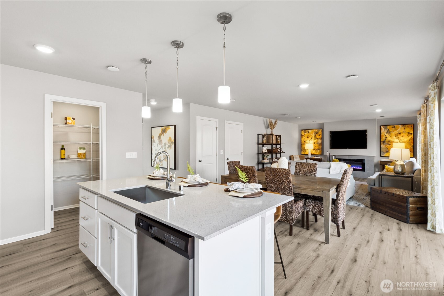 13425 323rd Avenue 216 Property Photo 6