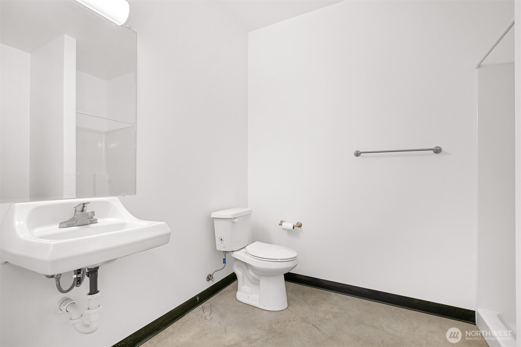 1957 Baltic Way E108 Property Photo 11