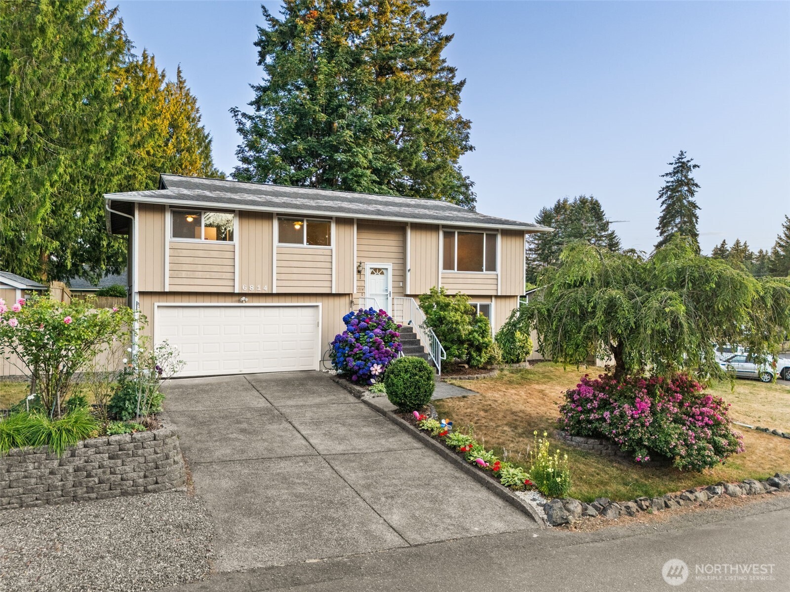 6814 Helena Drive Property Photo 1