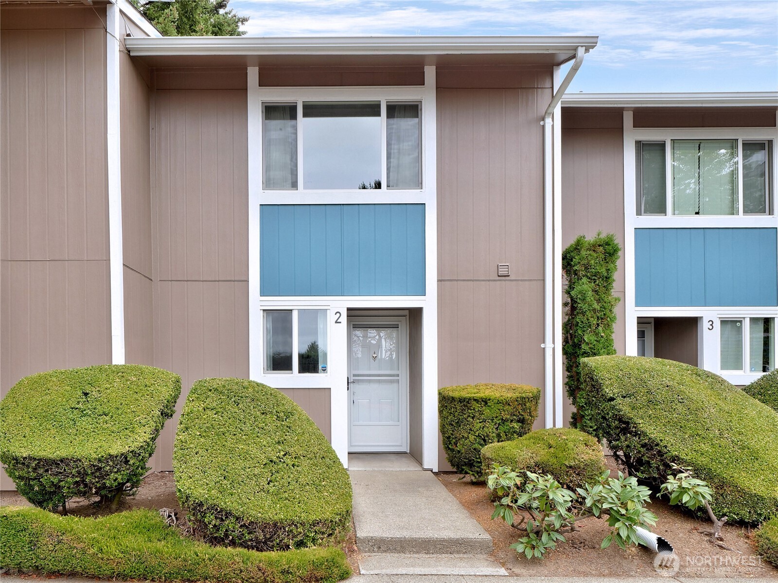 25406 106th Avenue E2 Property Photo 2